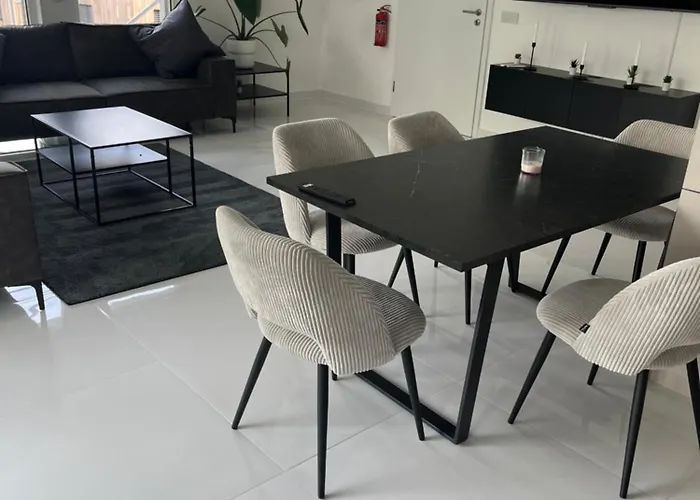 2 Moderne Wohnung Nahe Museum